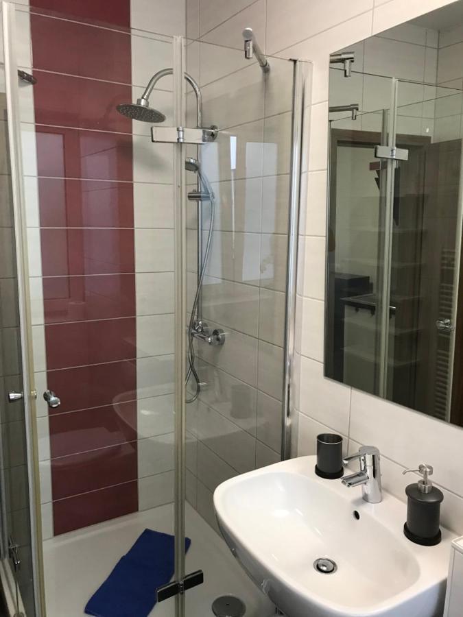Appartements Am Hafen 즈벤카우 외부 사진