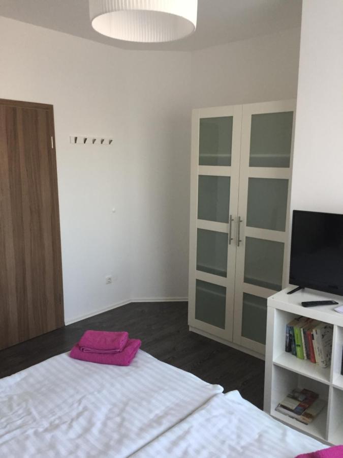 Appartements Am Hafen 즈벤카우 외부 사진