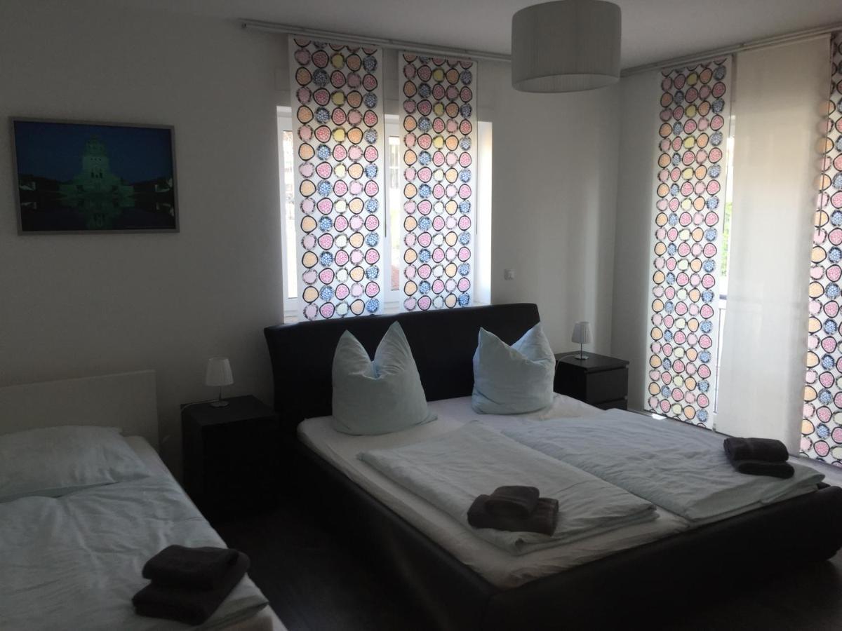 Appartements Am Hafen 즈벤카우 외부 사진