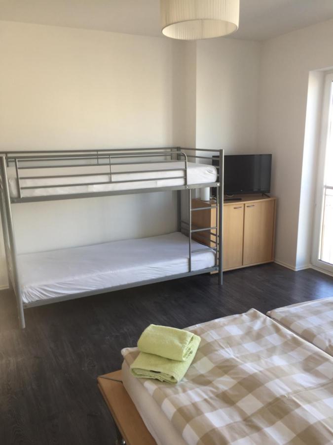Appartements Am Hafen 즈벤카우 외부 사진