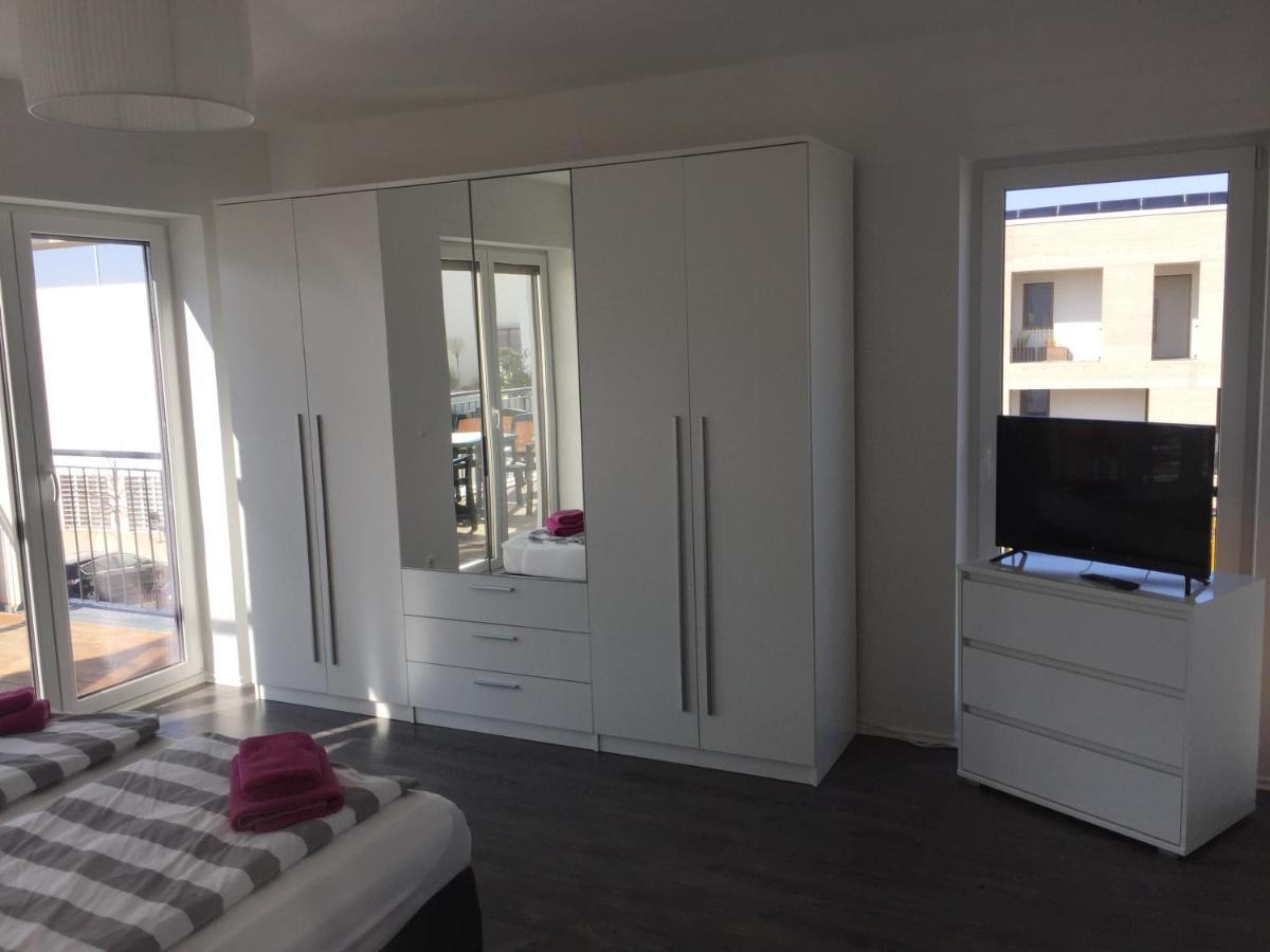 Appartements Am Hafen 즈벤카우 외부 사진