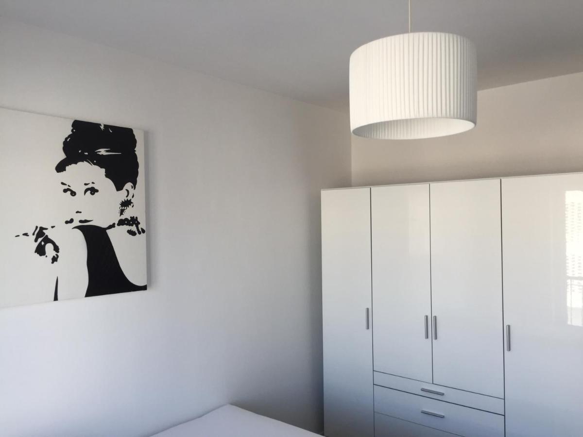Appartements Am Hafen 즈벤카우 외부 사진