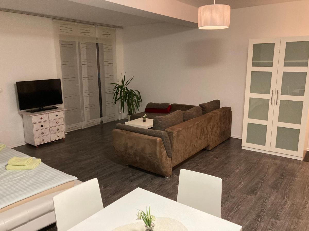 Appartements Am Hafen 즈벤카우 외부 사진