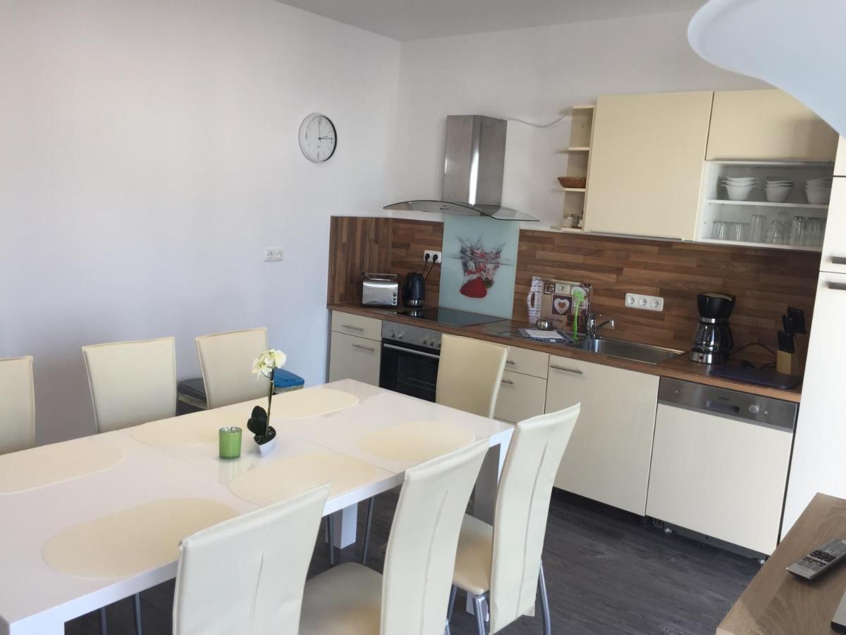 Appartements Am Hafen 즈벤카우 외부 사진
