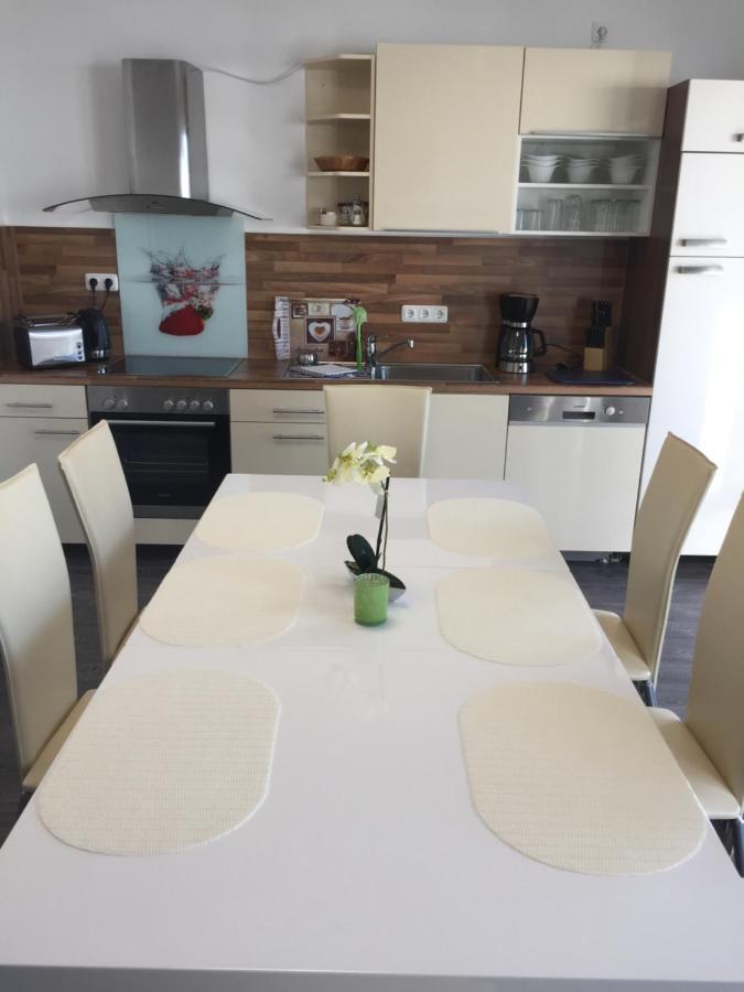 Appartements Am Hafen 즈벤카우 외부 사진