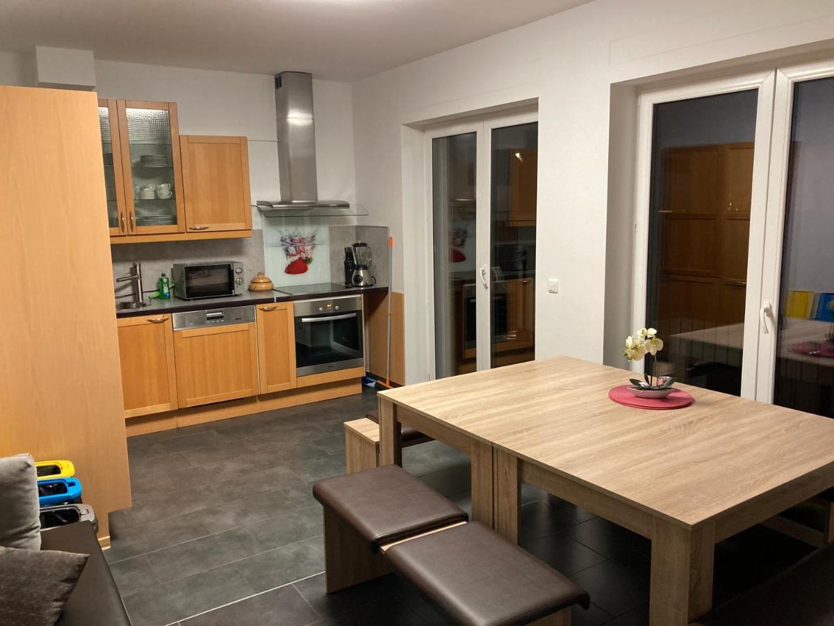 Appartements Am Hafen 즈벤카우 외부 사진