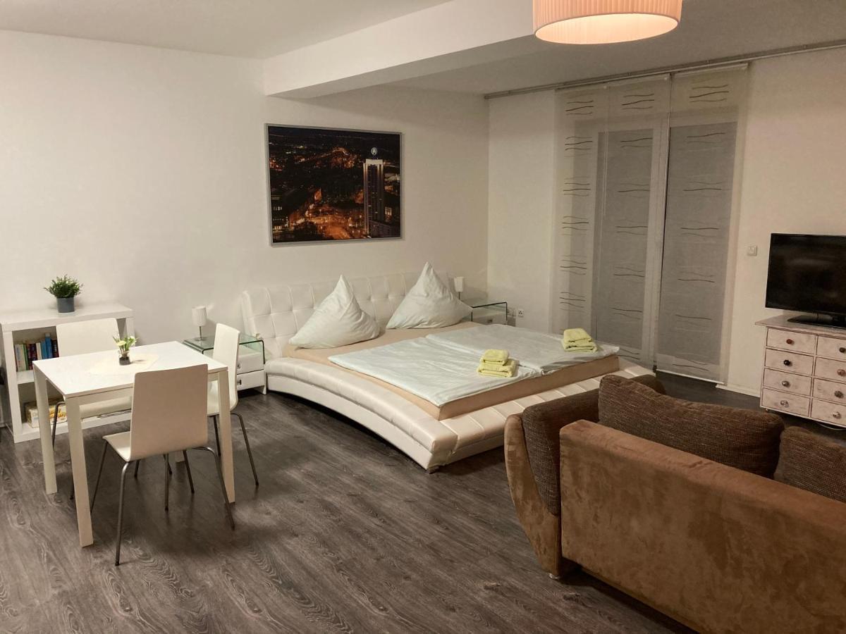 Appartements Am Hafen 즈벤카우 외부 사진
